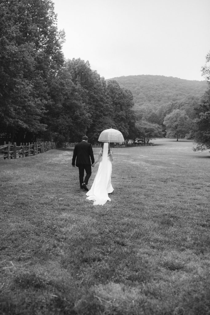 Bride and groom at Neverland Farms